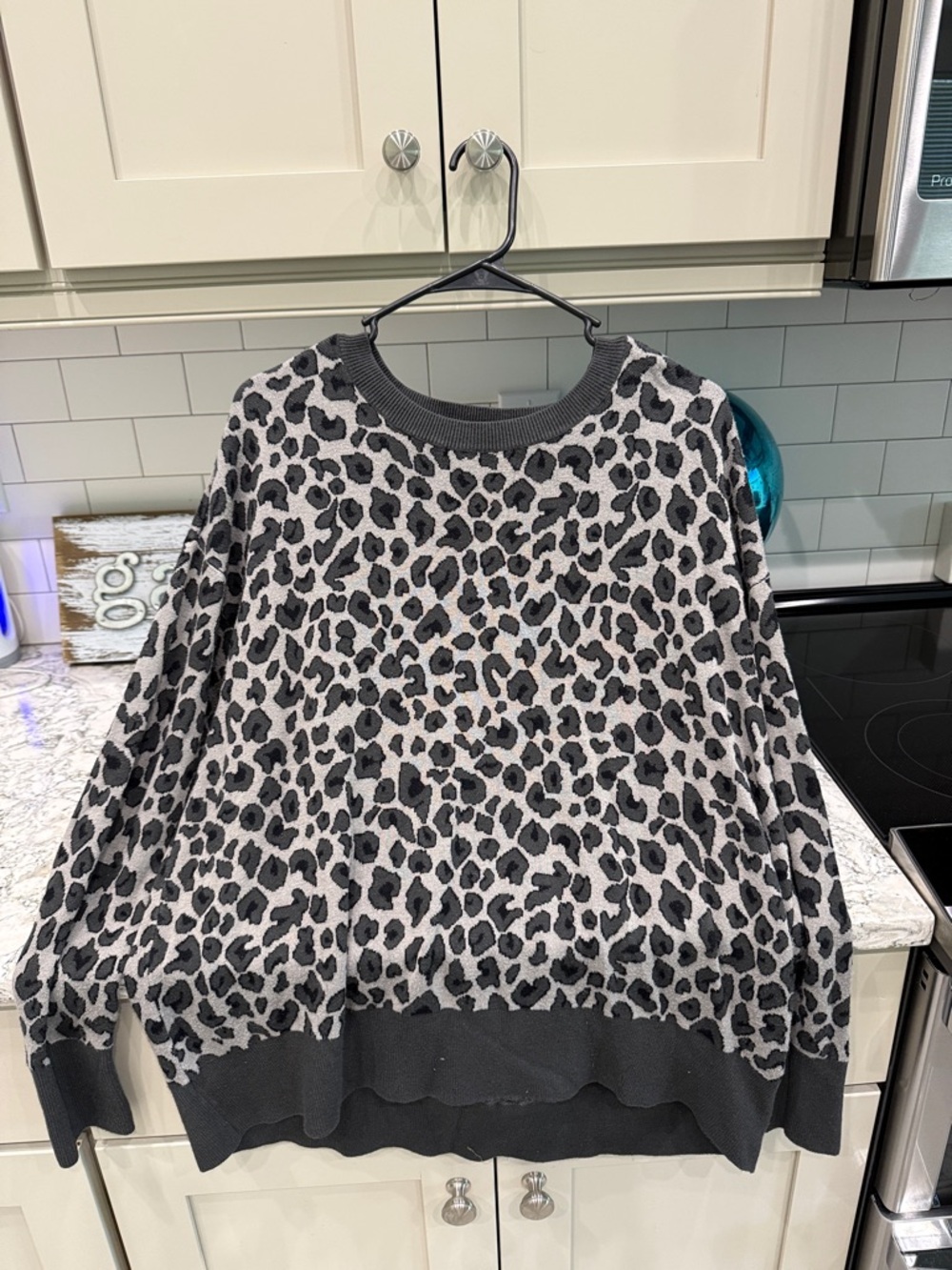 Isaac Mizrahi Gray & Black Leopard Print Crewneck Sweater